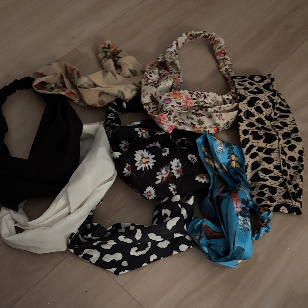 Stylish Assorted material Headbands set of 8 like new